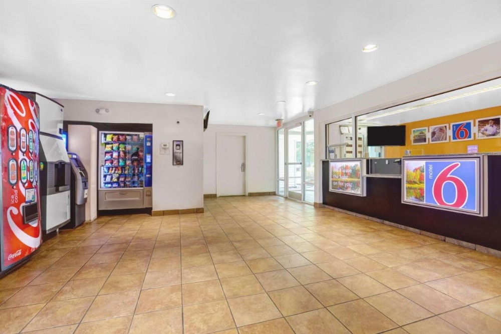 Motel 6-Raleigh, NC - North Image 17