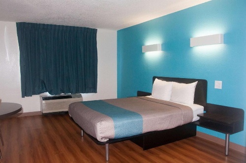 Motel 6-Raleigh, NC - North image 21