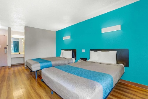 Motel 6-Raleigh, NC - North image 6